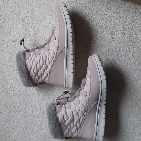 3. Ryka Snow Bound Women's Boots - Picture 2 of 11